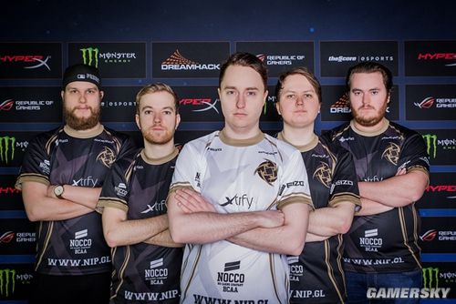 Doinb：陪练团加强了，微博的人也过去了