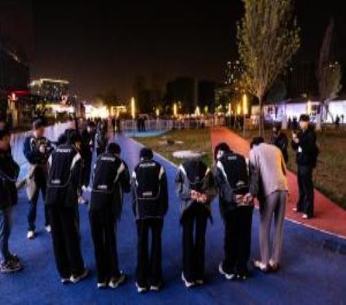 Shakespeare 的纯粹游戏！ Lucid 的猴子般的团队战斗毫不留情