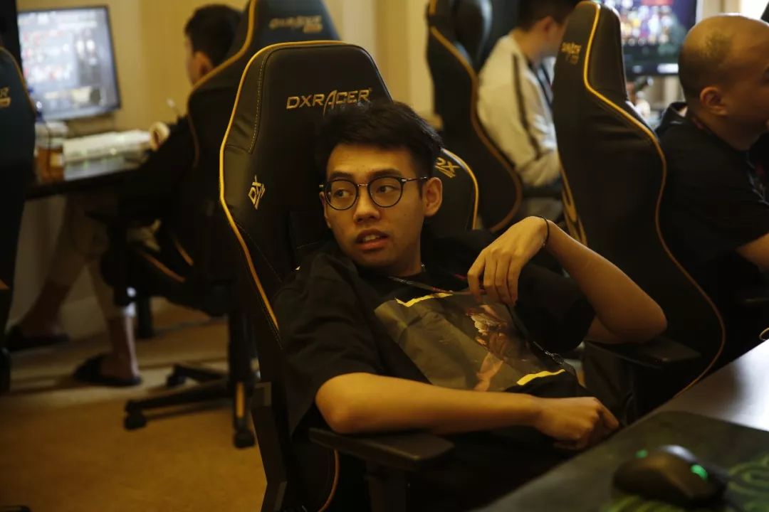 DK和NS回应Ghost转会争议：因年薪问题引起争论