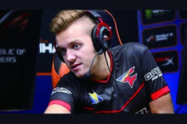 LNG 2-0 WE：GALA卡莎五杀收尾 LNG连下两城战胜WE