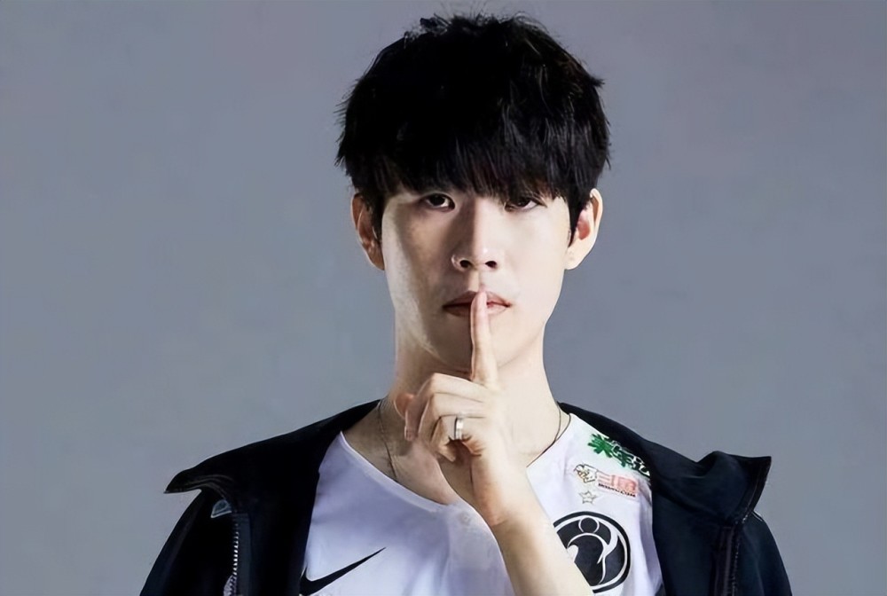 Zhuo ：有冒泡赛打已经很知足了，毕竟登峰组0-8冒泡赛好好加油吧