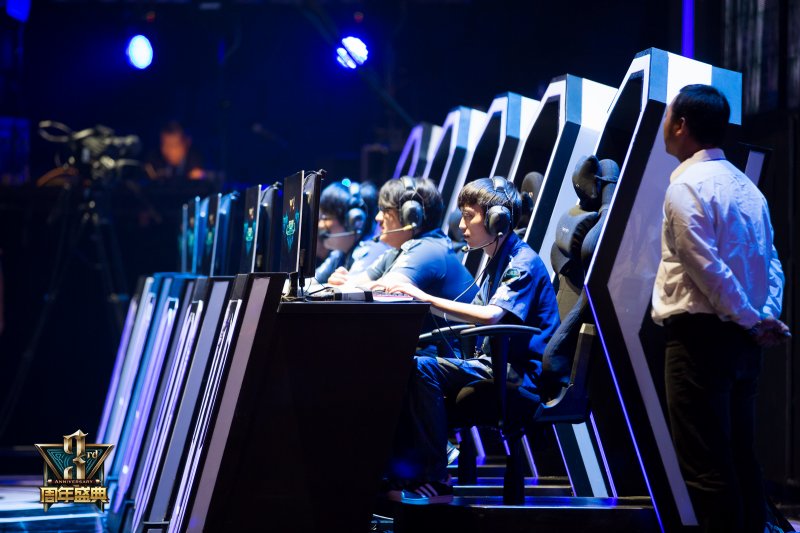 S12小组赛不直接淘汰（起码可以打加赛）的概率，TES仅不到四成